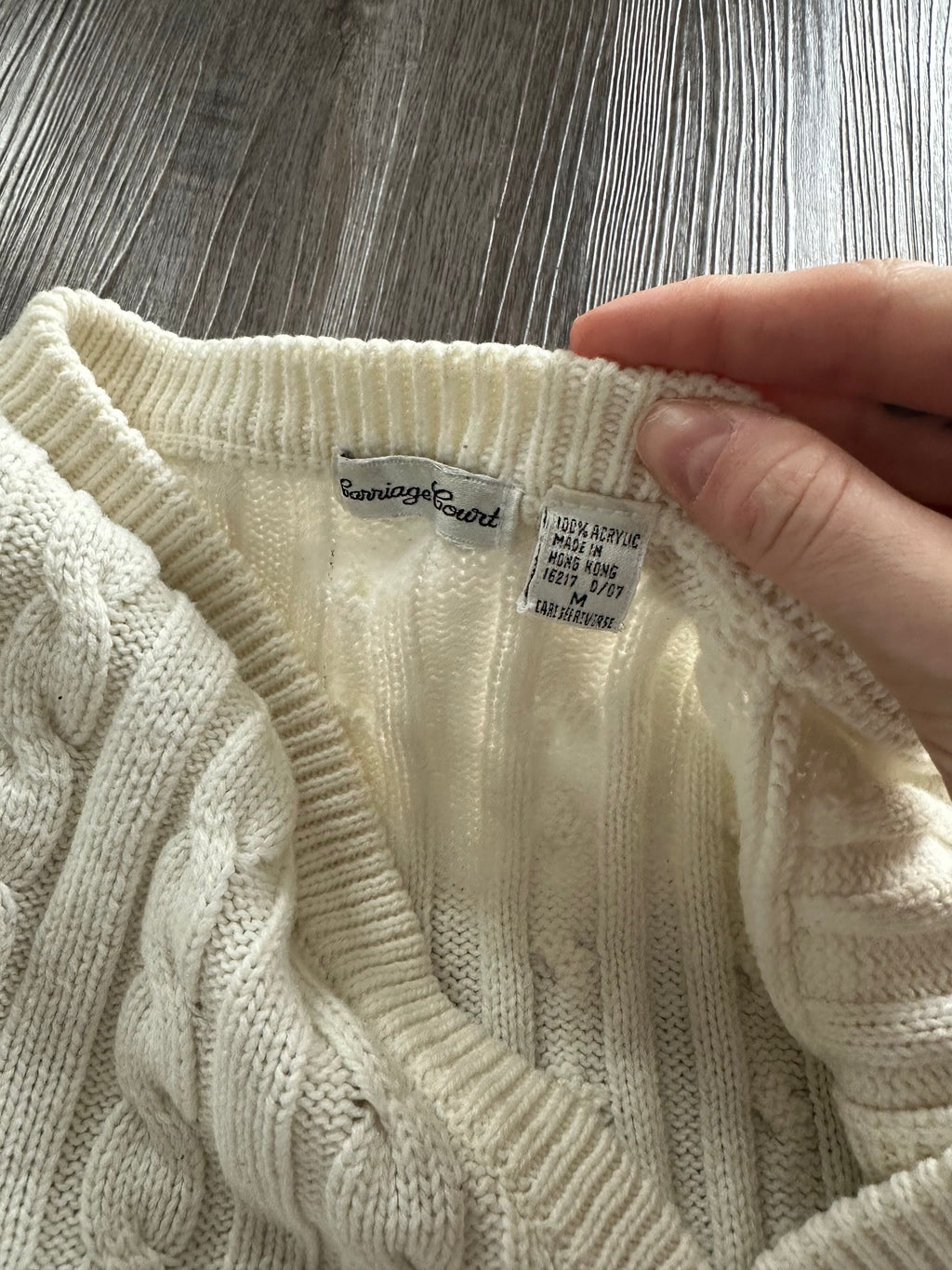 90s Carriage Court White Sweater Vest