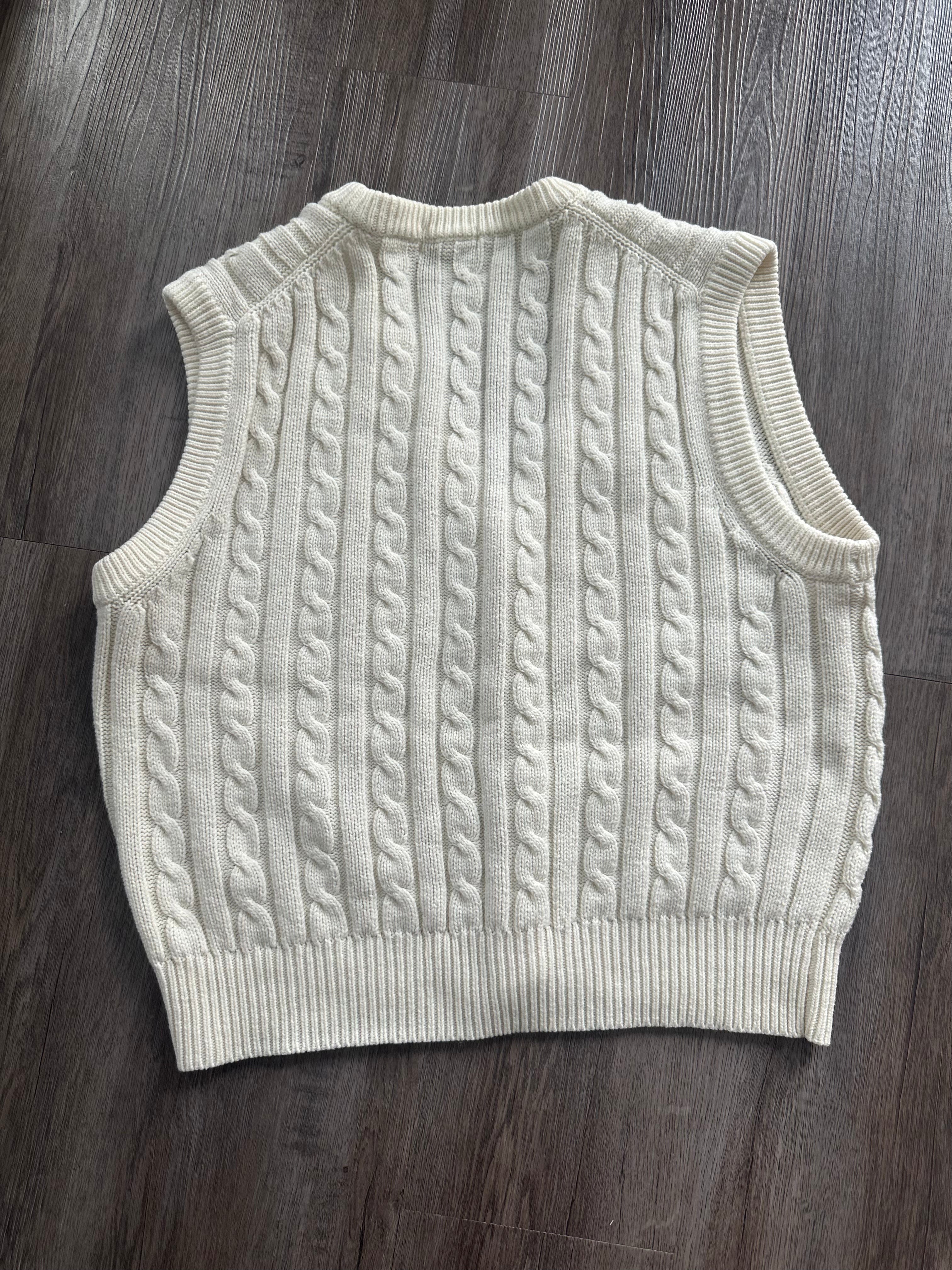 90s Carriage Court White Sweater Vest