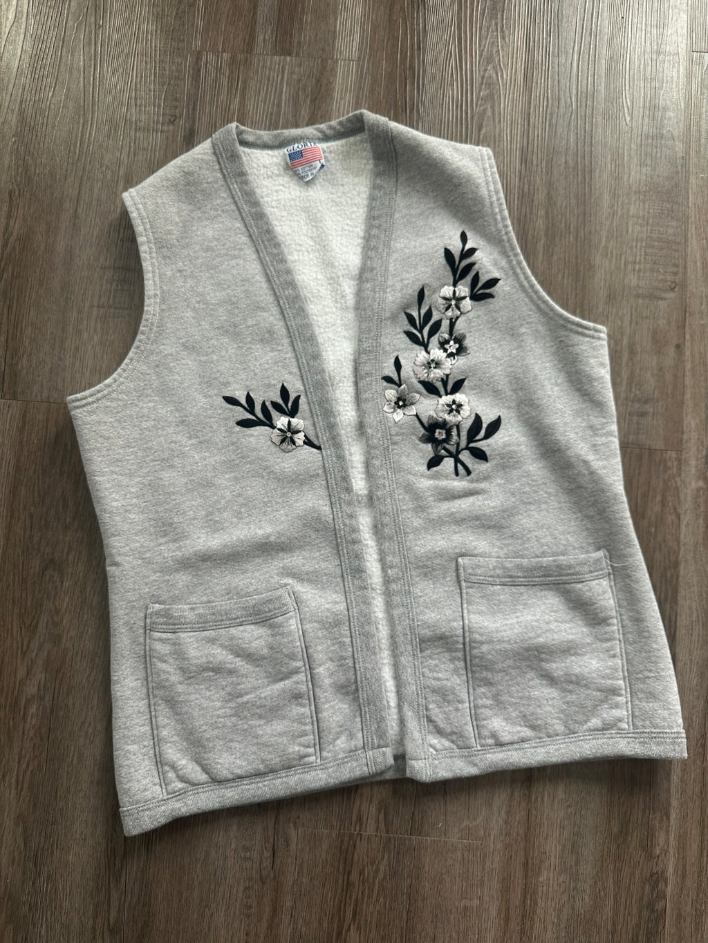 Embroidered Sleeveless Sweatshirt Vest