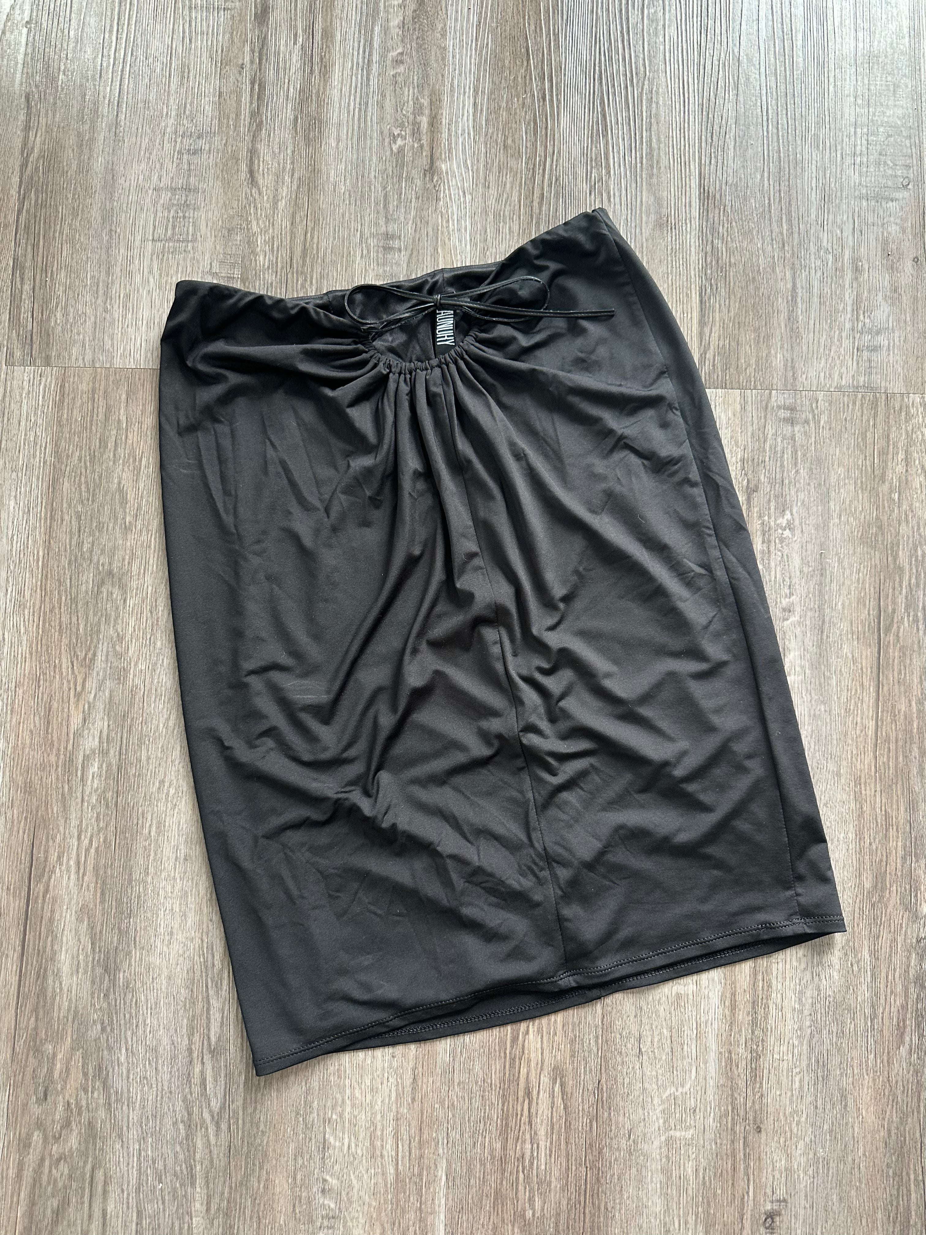 2000s Black Strapless Top