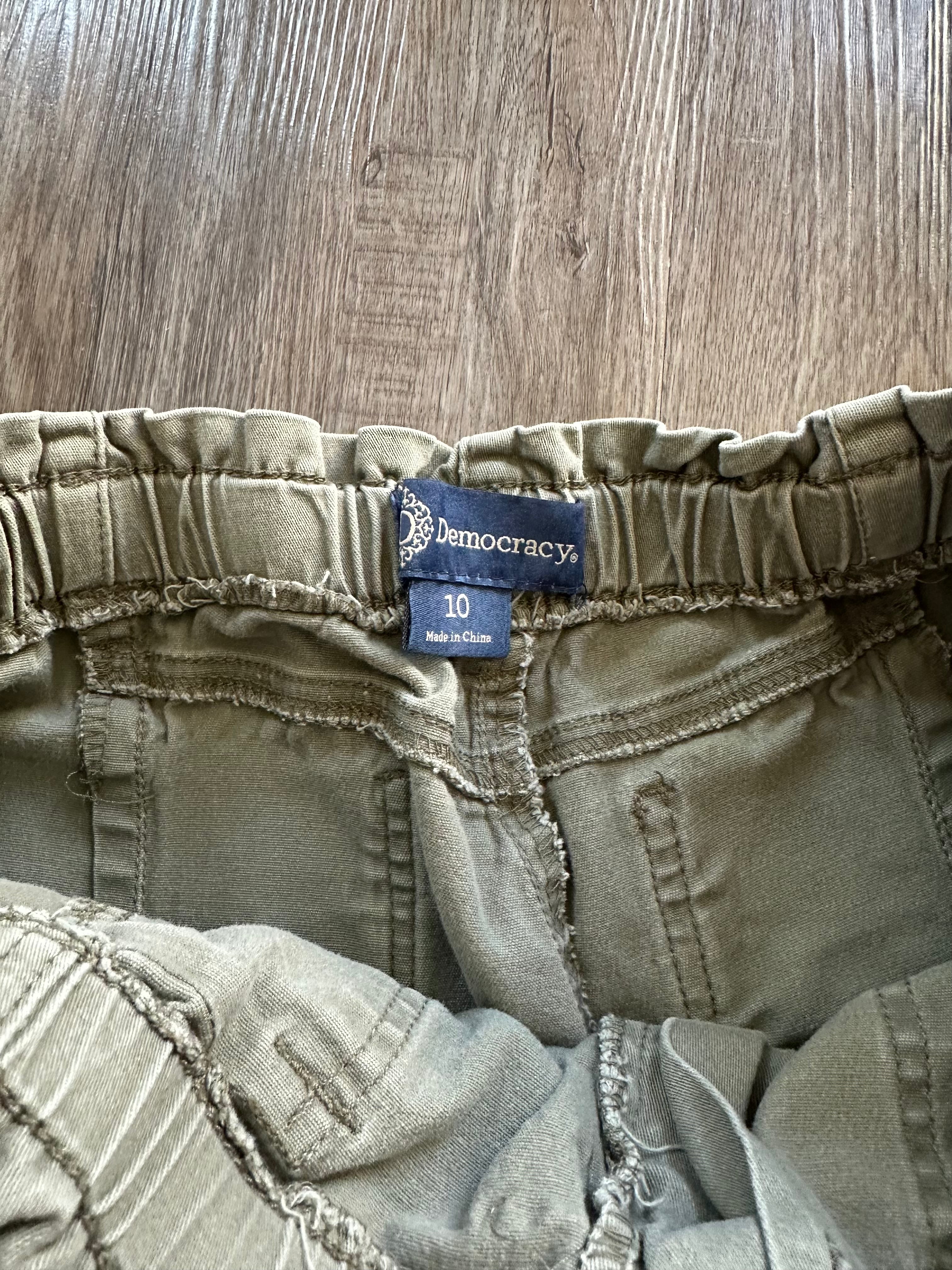 Khaki Green Cargo Pants Capri