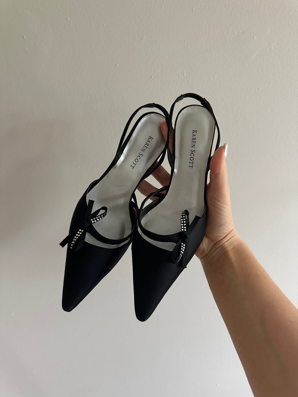 Karen Scott Pointed Toe Kitten Heels